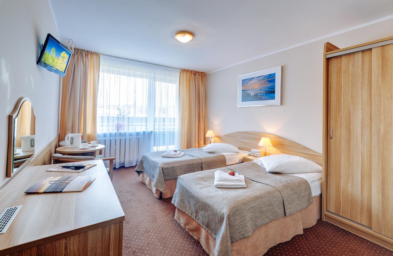 Hotel Osrodek Wypoczynkowy Varsowia Międzywodzie Exterior foto